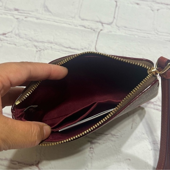 COACH Corner Zip Wristlet In Signature Canvas With Rexie Sticker Print NWT - Picture 10 of 14